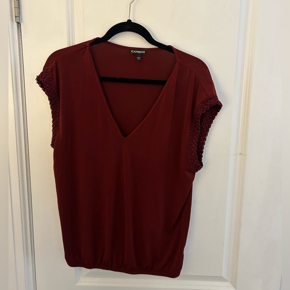 Express size medium burgundy red shirt - Picture 2 of 9